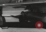 Standbild F-84F Thunderstreak Flugzeuge United States USA, 1954, aus Sekunde 25 historischem Filmmaterial Videoclip 65675060022
