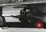 Standbild F-84F Thunderstreak Flugzeuge United States USA, 1954, aus Sekunde 27 historischem Filmmaterial Videoclip 65675060022