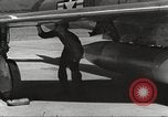 Standbild F-84F Thunderstreak Flugzeuge United States USA, 1954, aus Sekunde 39 historischem Filmmaterial Videoclip 65675060022