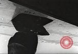 Standbild F-84F Thunderstreak Flugzeuge United States USA, 1954, aus Sekunde 45 historischem Filmmaterial Videoclip 65675060022