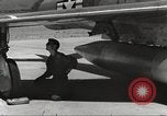 Standbild F-84F Thunderstreak Flugzeuge United States USA, 1954, aus Sekunde 48 historischem Filmmaterial Videoclip 65675060022