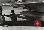 Standbild F-84F Thunderstreak Flugzeuge United States USA, 1954, aus Sekunde 50 historischem Filmmaterial Videoclip 65675060022