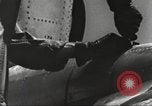 Standbild F-84F Thunderstreak Flugzeuge United States USA, 1954, aus Sekunde 27 historischem Filmmaterial Videoclip 65675060023