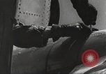 Standbild F-84F Thunderstreak Flugzeuge United States USA, 1954, aus Sekunde 28 historischem Filmmaterial Videoclip 65675060023