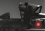 Standbild F-84F Thunderstreak Flugzeuge United States USA, 1954, aus Sekunde 53 historischem Filmmaterial Videoclip 65675060023