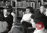 Image American élèves de l'École dépendant Heidelberg Allemagne, 1952, de la seconde 6 séquences d'archives historiques vidéo 65675060025