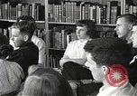 Image American élèves de l'École dépendant Heidelberg Allemagne, 1952, de la seconde 8 séquences d'archives historiques vidéo 65675060025