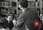Image American élèves de l'École dépendant Heidelberg Allemagne, 1952, de la seconde 15 séquences d'archives historiques vidéo 65675060025