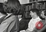 Image American élèves de l'École dépendant Heidelberg Allemagne, 1952, de la seconde 55 séquences d'archives historiques vidéo 65675060025
