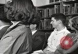 Image American élèves de l'École dépendant Heidelberg Allemagne, 1952, de la seconde 57 séquences d'archives historiques vidéo 65675060025