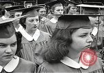 Image American élèves de l'École dépendant Heidelberg Allemagne, 1952, de la seconde 37 séquences d'archives historiques vidéo 65675060028