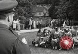 Image American élèves de l'École dépendant Heidelberg Allemagne, 1952, de la seconde 16 séquences d'archives historiques vidéo 65675060031