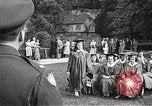 Image American élèves de l'École dépendant Heidelberg Allemagne, 1952, de la seconde 20 séquences d'archives historiques vidéo 65675060031
