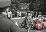 Image American élèves de l'École dépendant Heidelberg Allemagne, 1952, de la seconde 21 séquences d'archives historiques vidéo 65675060031