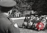 Image American élèves de l'École dépendant Heidelberg Allemagne, 1952, de la seconde 34 séquences d'archives historiques vidéo 65675060031