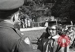 Image American élèves de l'École dépendant Heidelberg Allemagne, 1952, de la seconde 40 séquences d'archives historiques vidéo 65675060031