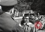 Image American élèves de l'École dépendant Heidelberg Allemagne, 1952, de la seconde 41 séquences d'archives historiques vidéo 65675060031