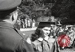 Image American élèves de l'École dépendant Heidelberg Allemagne, 1952, de la seconde 42 séquences d'archives historiques vidéo 65675060031