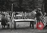 Image American élèves de l'École dépendant Heidelberg Allemagne, 1952, de la seconde 56 séquences d'archives historiques vidéo 65675060031