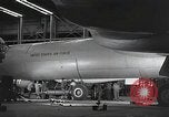Standbild B-36 Peacemaker Flugzeuge Fort Worth Texas USA, 1949, aus Sekunde 8 historischem Filmmaterial Videoclip 65675060037