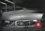 Standbild B-36 Peacemaker Flugzeuge Fort Worth Texas USA, 1949, aus Sekunde 18 historischem Filmmaterial Videoclip 65675060037