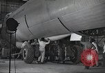 Standbild B-36 Peacemaker Flugzeuge Fort Worth Texas USA, 1949, aus Sekunde 39 historischem Filmmaterial Videoclip 65675060037