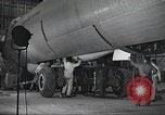 Standbild B-36 Peacemaker Flugzeuge Fort Worth Texas USA, 1949, aus Sekunde 42 historischem Filmmaterial Videoclip 65675060037