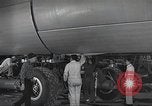 Standbild B-36 Peacemaker Flugzeuge Fort Worth Texas USA, 1949, aus Sekunde 49 historischem Filmmaterial Videoclip 65675060037
