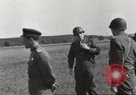 Immagine di Il maggiore generale Albert e marrone Protivin Cecoslovacchia, 1945, secondo 48 filmato di repertorio 65675060042