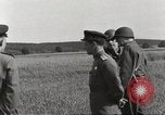 Immagine di Il maggiore generale Albert e marrone Protivin Cecoslovacchia, 1945, secondo 51 filmato di repertorio 65675060042