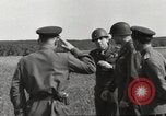 Immagine di Il maggiore generale Albert e marrone Protivin Cecoslovacchia, 1945, secondo 53 filmato di repertorio 65675060042