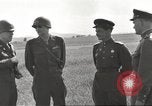 Immagine di Il maggiore generale Albert e marrone Protivin Cecoslovacchia, 1945, secondo 55 filmato di repertorio 65675060042
