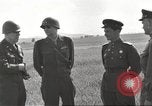 Immagine di Il maggiore generale Albert e marrone Protivin Cecoslovacchia, 1945, secondo 56 filmato di repertorio 65675060042