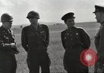 Immagine di Il maggiore generale Albert e marrone Protivin Cecoslovacchia, 1945, secondo 58 filmato di repertorio 65675060042