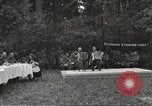 Standbild Vereinigte Staaten und Russische Offiziere Protivin Tschechoslowakei, 1945, aus Sekunde 3 historischem Filmmaterial Videoclip 65675060046