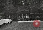 Standbild Vereinigte Staaten und Russische Offiziere Protivin Tschechoslowakei, 1945, aus Sekunde 9 historischem Filmmaterial Videoclip 65675060046
