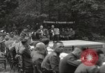 Standbild Vereinigte Staaten und Russische Offiziere Protivin Tschechoslowakei, 1945, aus Sekunde 23 historischem Filmmaterial Videoclip 65675060046