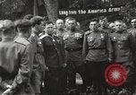 Standbild Vereinigte Staaten und Russische Offiziere Protivin Tschechoslowakei, 1945, aus Sekunde 37 historischem Filmmaterial Videoclip 65675060046