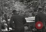 Standbild Vereinigte Staaten und Russische Offiziere Protivin Tschechoslowakei, 1945, aus Sekunde 41 historischem Filmmaterial Videoclip 65675060046