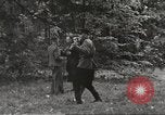Standbild Vereinigte Staaten und Russische Offiziere Protivin Tschechoslowakei, 1945, aus Sekunde 51 historischem Filmmaterial Videoclip 65675060046