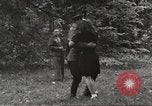 Standbild Vereinigte Staaten und Russische Offiziere Protivin Tschechoslowakei, 1945, aus Sekunde 56 historischem Filmmaterial Videoclip 65675060046