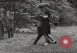 Standbild Vereinigte Staaten und Russische Offiziere Protivin Tschechoslowakei, 1945, aus Sekunde 59 historischem Filmmaterial Videoclip 65675060046