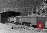 Image des wagons de chemin de fer chargés de charbon United States USA, 1942, de la seconde 23 séquences d'archives historiques vidéo 65675060051