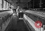 Image textile mill United States USA, 1942, de la seconde 27 séquences d'archives historiques vidéo 65675060052