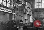Image steel plant United States USA, 1942, de la seconde 23 séquences d'archives historiques vidéo 65675060054