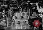 Image electric motor manufacturing United States USA, 1942, de la seconde 11 séquences d'archives historiques vidéo 65675060055