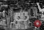 Image electric motor manufacturing United States USA, 1942, de la seconde 14 séquences d'archives historiques vidéo 65675060055