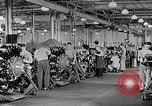 Image electric motor manufacturing United States USA, 1942, de la seconde 16 séquences d'archives historiques vidéo 65675060055