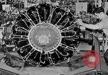 Image electric motor manufacturing United States USA, 1942, de la seconde 19 séquences d'archives historiques vidéo 65675060055