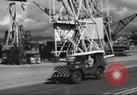 Standbild United States Marine Corps Pearl Harbor Hawaii USA, 1947, aus Sekunde 17 historischem Filmmaterial Videoclip 65675060060